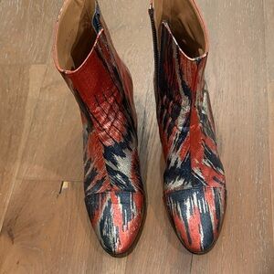 Dries - Italian Stylish Red and Black Women's Ankle Boots